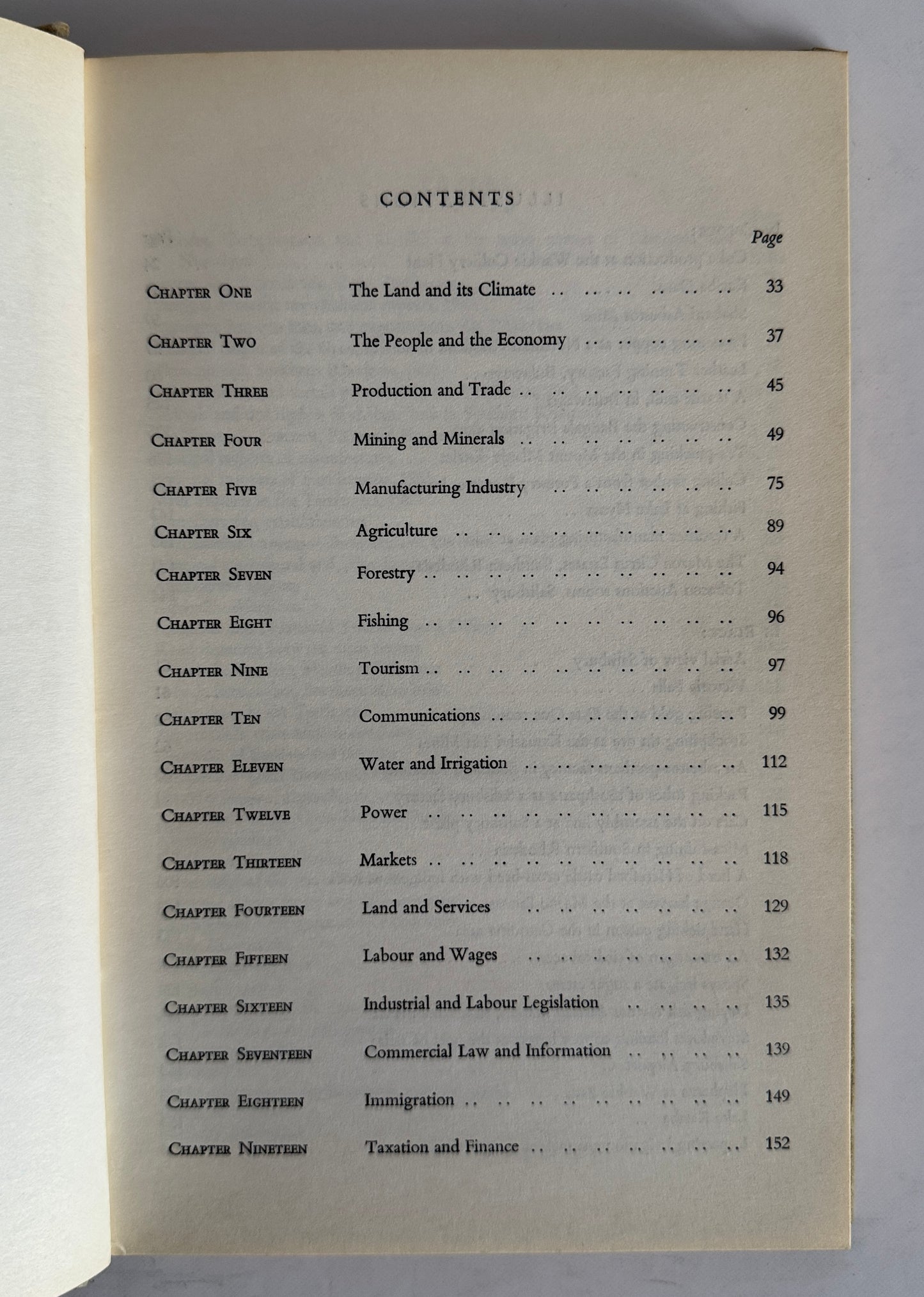 Resources and Opportunities in the Rhodesias and Nysasaland (A Guide to Commerce and Industry)