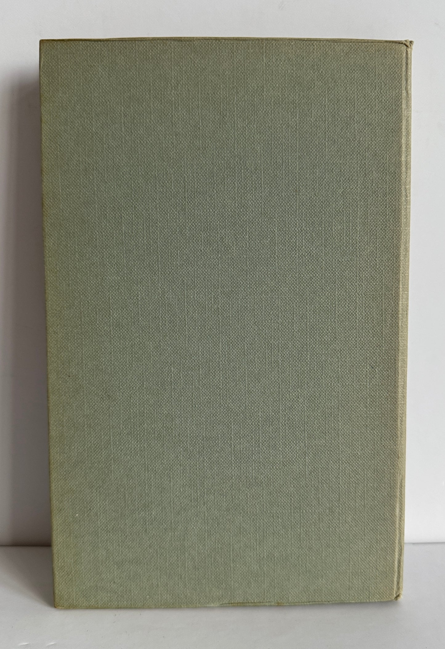 Resources and Opportunities in the Rhodesias and Nysasaland (A Guide to Commerce and Industry)