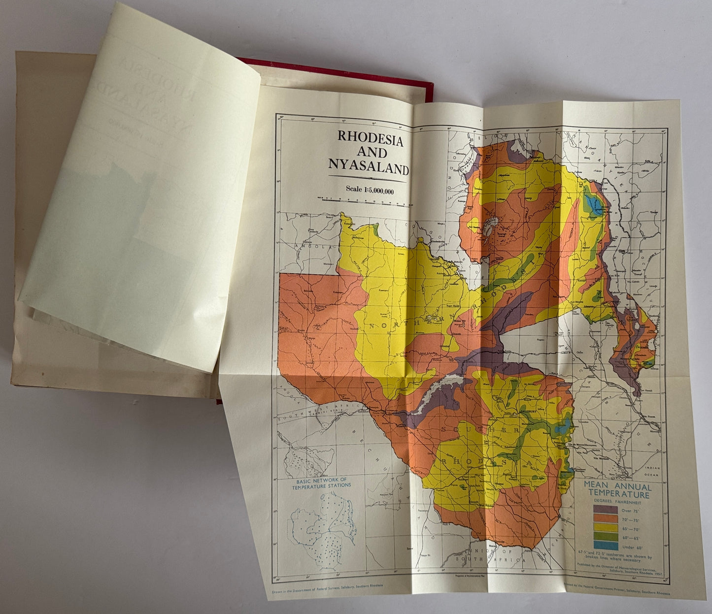 Rhodesia and Nyasaland: Handbook to the Federation of Rhodesia and Nyasaland