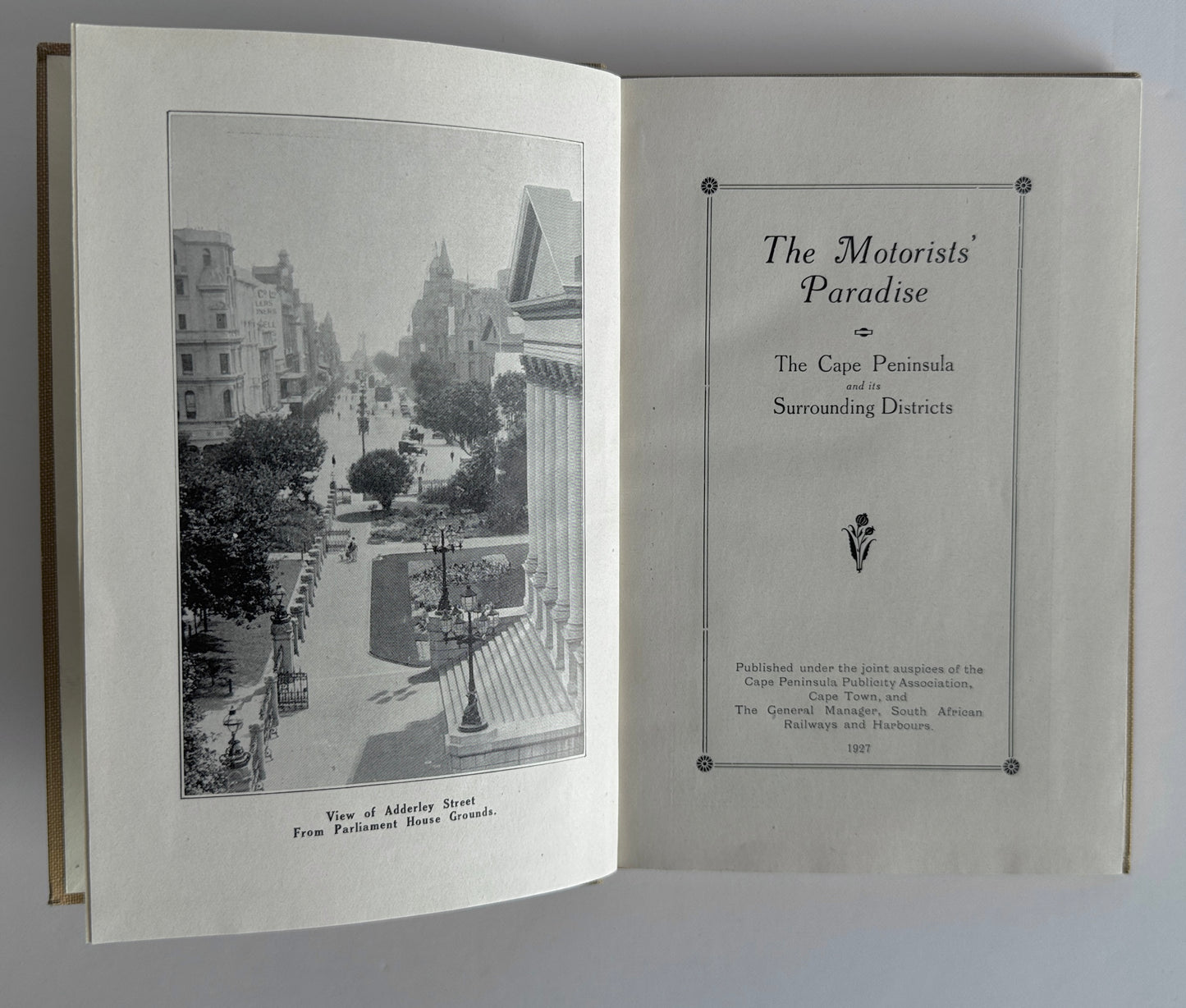 The Motorist's Paradise: The Cape Peninsula and its Surrounding Districts (Bulletin 78)